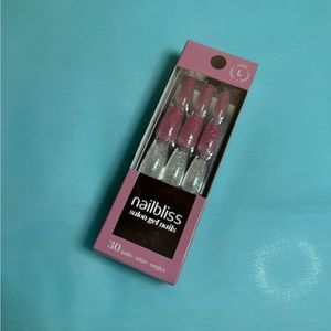 BNWOT Nailbliss Press On Nail Kit - Long Length - Cinnamon Rolls